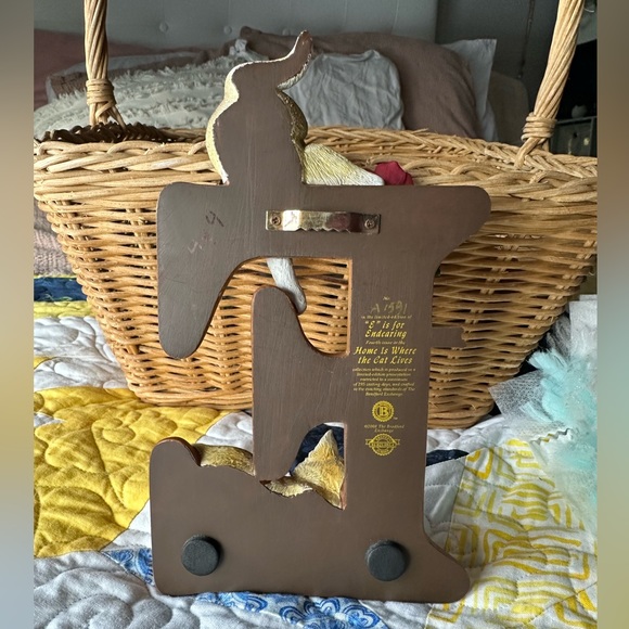 Vintage BRADFORD EXCHANGE 2008 HOME Is Where the Cat Lives - Picture 9 of 9